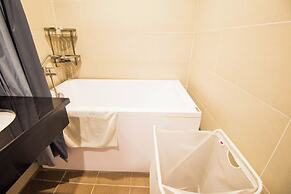 Wendy apartment 39LL