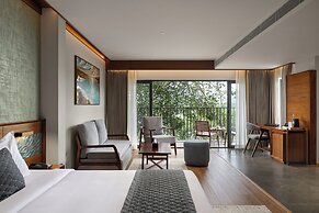 Sterling Lontano Waterfront Wayanad