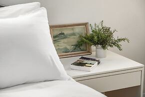 Chic Bright Urban Escape by Sea N' Rent