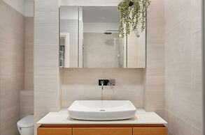 Chic Bright Urban Escape by Sea N' Rent