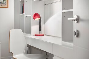 Chic Bright Urban Escape by Sea N' Rent