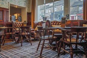 Norfolk Arms Hotel