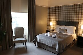 Norfolk Arms Hotel