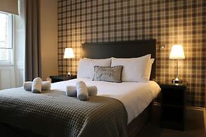 Norfolk Arms Hotel