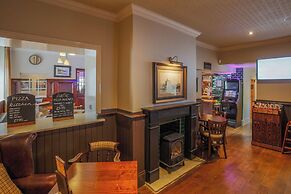 Norfolk Arms Hotel