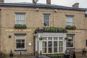 Norfolk Arms Hotel
