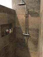 Luxury 5 Bed Mountain Views Heated Pool Games Room