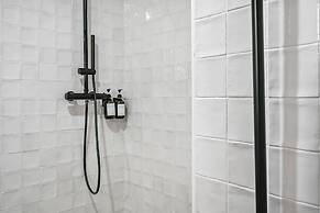 JIJI Suites