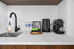 JIJI Suites