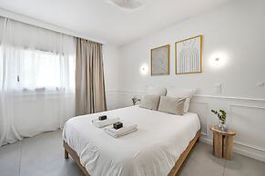 JIJI Suites