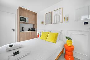 JIJI Suites