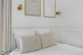 JIJI Suites