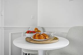 JIJI Suites