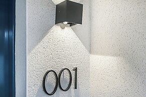 JIJI Suites