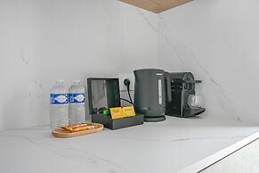 JIJI Suites