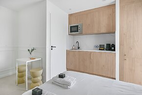 JIJI Suites