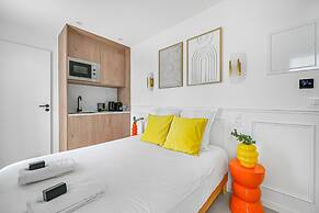 JIJI Suites