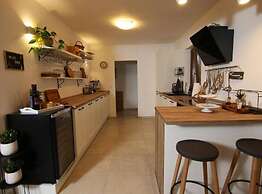 Secluded Oasis With Pool, Outdoor Kitchen, & Landscaped Terraces