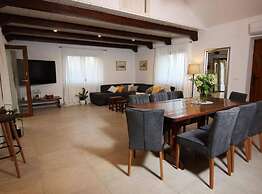 Secluded Oasis With Pool, Outdoor Kitchen, & Landscaped Terraces