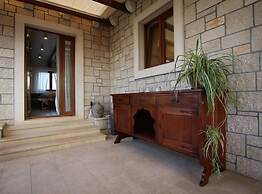 Secluded Oasis With Pool, Outdoor Kitchen, & Landscaped Terraces