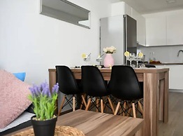 Stylish Okrug Gornji Apartment With Terrace and Patio