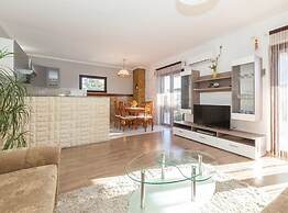 Cozy Nook Apartment Kastel Stari