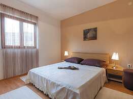 Cozy Nook Apartment Kastel Stari
