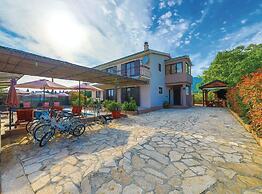 Cozy Nook Apartment Kastel Stari