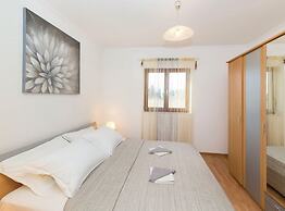 Cozy Nook Apartment Kastel Stari