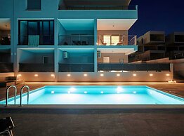 Exclusive Okrug Gornji Apartment With Shared Pool