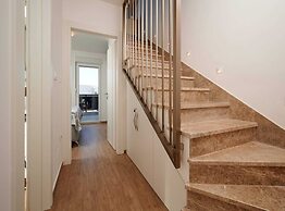 Exclusive Okrug Gornji Apartment With Shared Pool