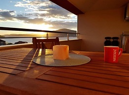 Expansive Ciovo Apartment With Sea-views, Balcony and Outdoor Dining