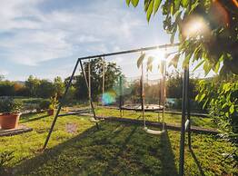 Tranquil Oasis Holiday Home Primorski Dolac With Pool