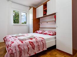 Tranquil Oasis Holiday Home Primorski Dolac With Pool