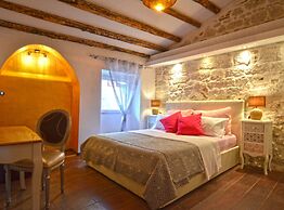Elegant Rovinj Old Town Apartment