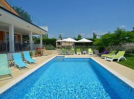 Exquisite Secluded Villa With Pool