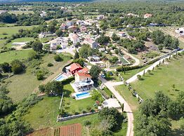 Exquisite Secluded Villa With Pool