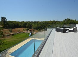 Exquisite Secluded Villa With Pool