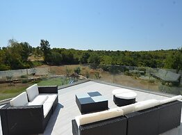 Exquisite Secluded Villa With Pool