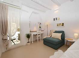 Chic and Stylish Old Town Rovinj Apartment