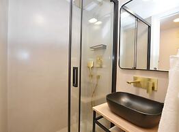 Chic and Stylish Old Town Rovinj Apartment