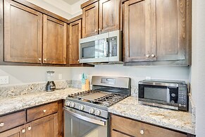 5 Mi to Shasta Lake: Newly Built Home w/ Backyard!