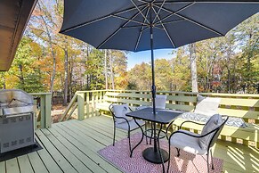 Near Top Attractions: Deck Dining at Severn Home!