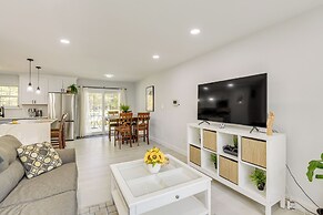 Near Top Attractions: Deck Dining at Severn Home!