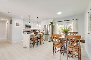 Near Top Attractions: Deck Dining at Severn Home!