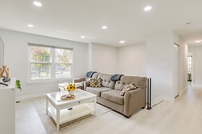 Near Top Attractions: Deck Dining at Severn Home!