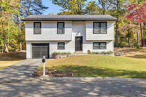 Near Top Attractions: Deck Dining at Severn Home!