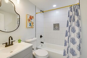 Near Top Attractions: Deck Dining at Severn Home!