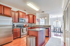 1 Mi to Uga: Charming Athens Condo w/ Balconies!