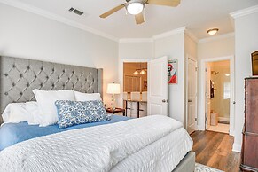 1 Mi to Uga: Charming Athens Condo w/ Balconies!